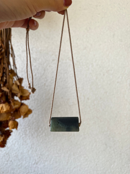 Ancient Style Qinghua Hetian Jade Triangle Pendant | 和田青花古风吊坠