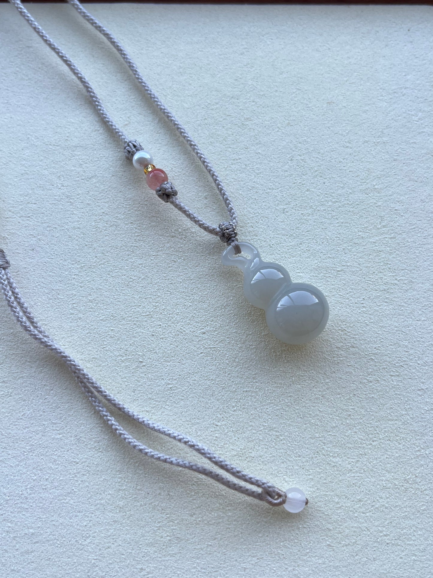 Light Purple Hetian Jade Hulu Pendant