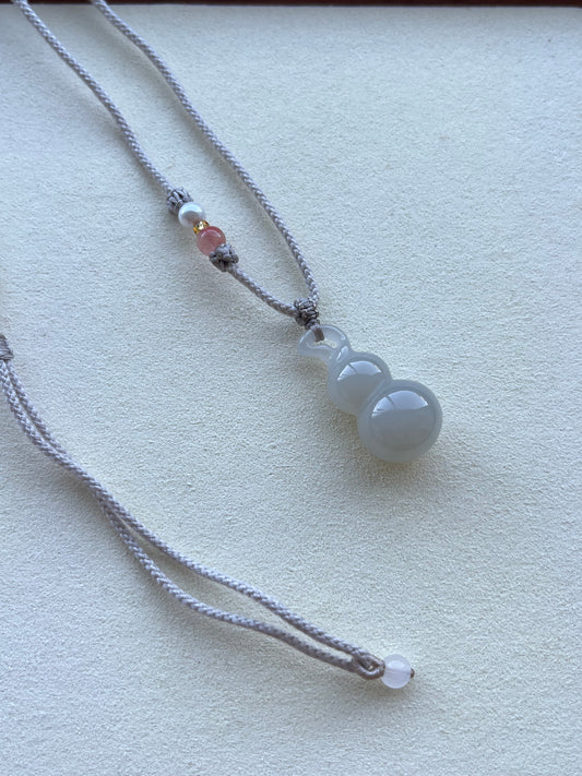 Light Purple Hetian Jade Hulu Pendant