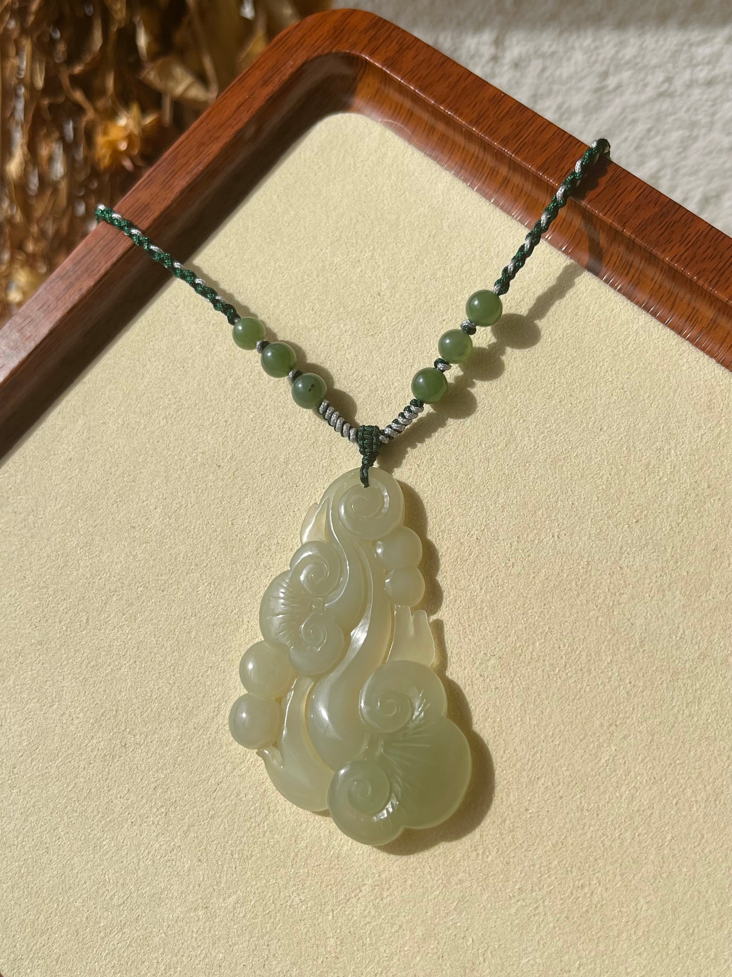 Hand Carved Hetian Jade Ruyi Pendant | 手雕青海晴水微带翠如意吊坠
