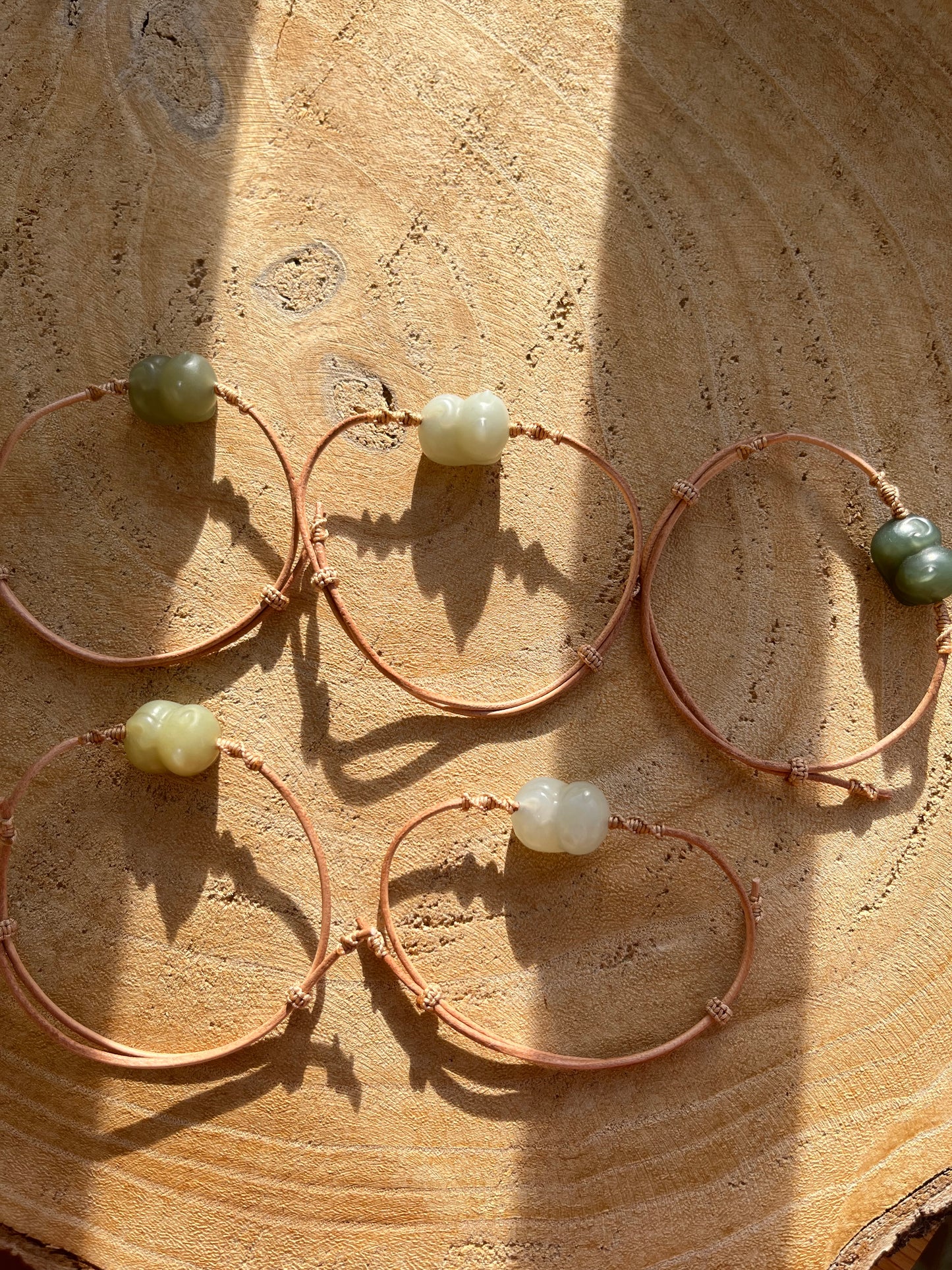 Handmade 3D Hetian Jade Cat Bracelet | 和田玉趴趴猫手绳