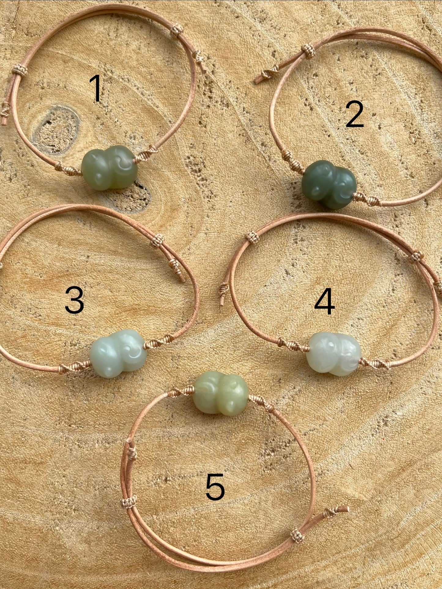 Handmade 3D Hetian Jade Cat Bracelet | 和田玉趴趴猫手绳
