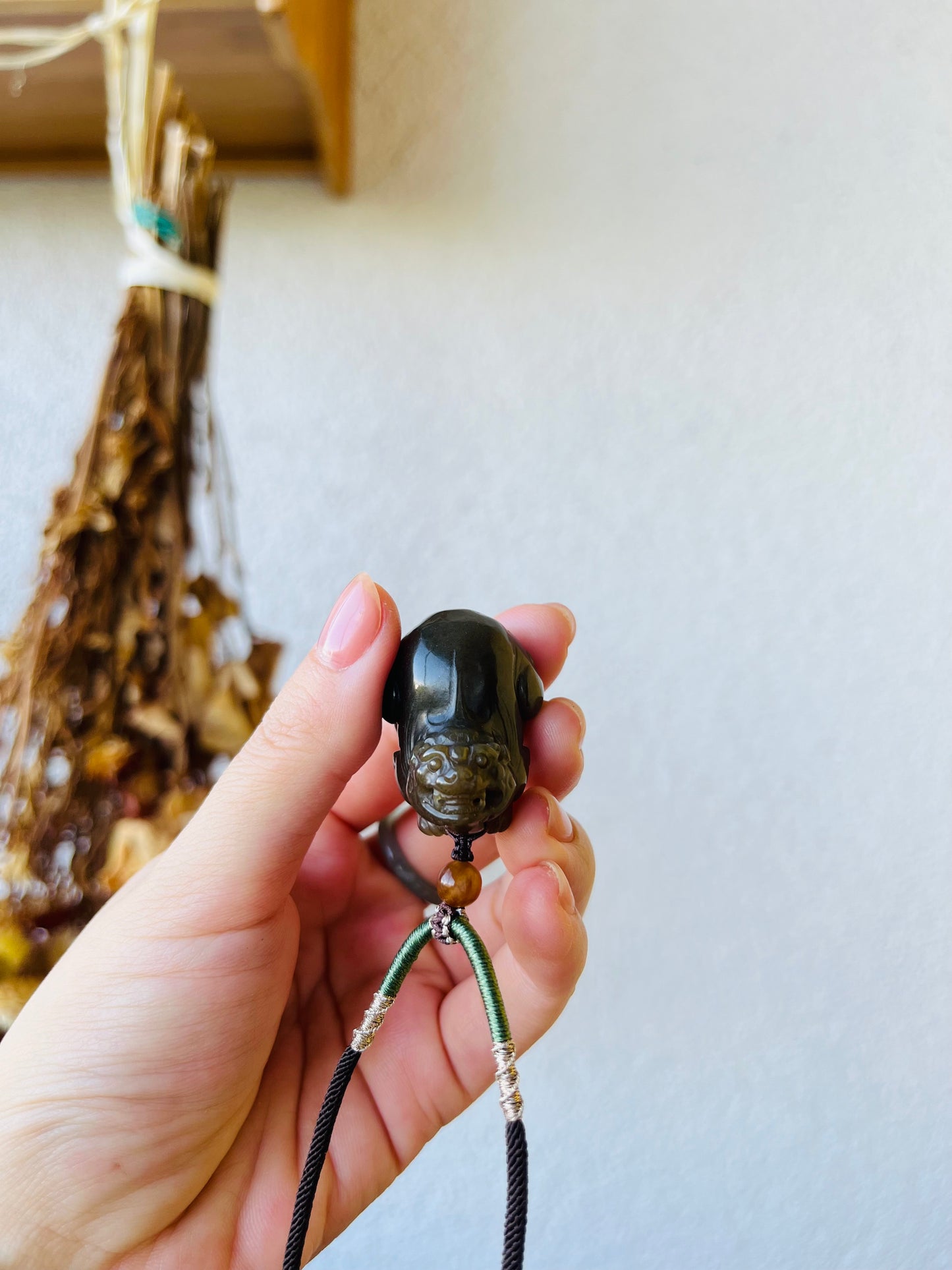 Hand Carved Brown Hetian Jade Chinese Pixiu Pendant, 手雕和田糖玉胖貔貅