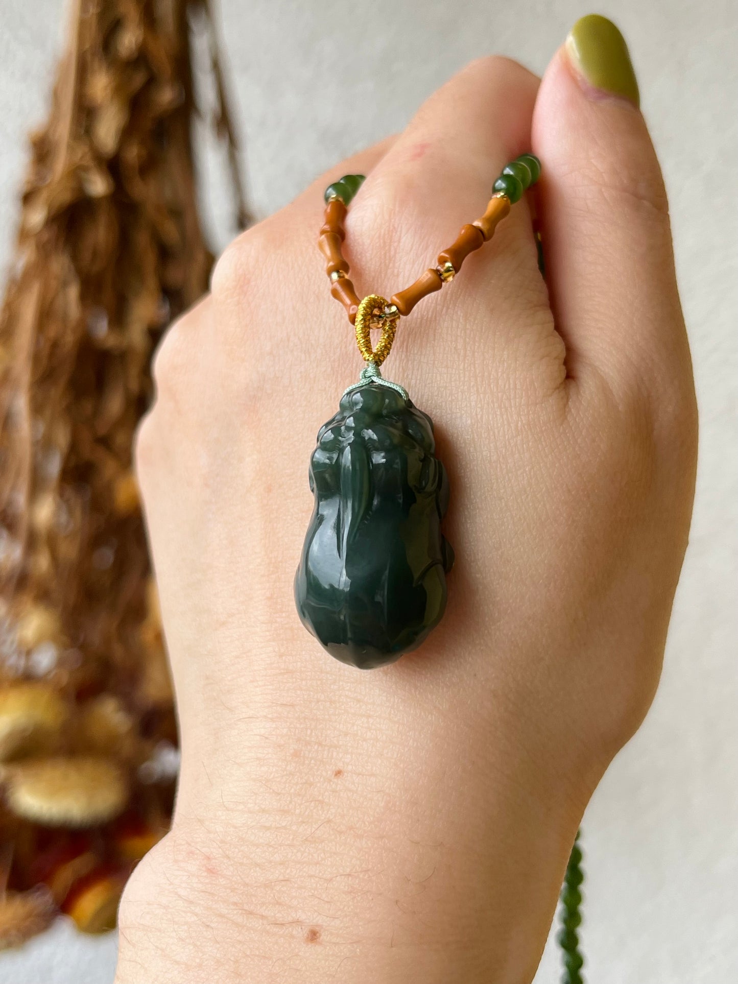 Hetian Green Jade Beaded Necklace with Hetian Jade Pixiu Pendant | 和田碧玉项链加湖水绿貔貅