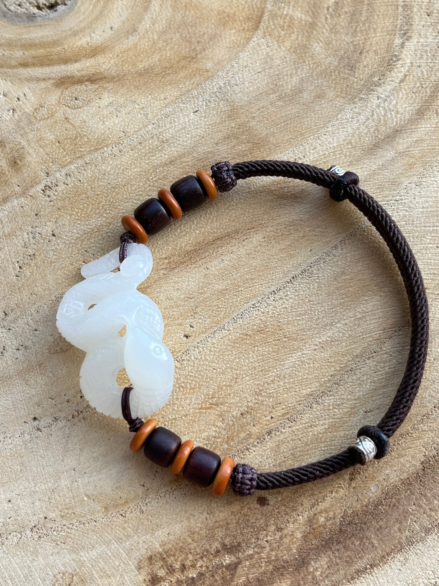 Chinese Zodiac - Handmade Bracelet with a Hand Carved White Jade Snake，手雕俄白小蛇手牌