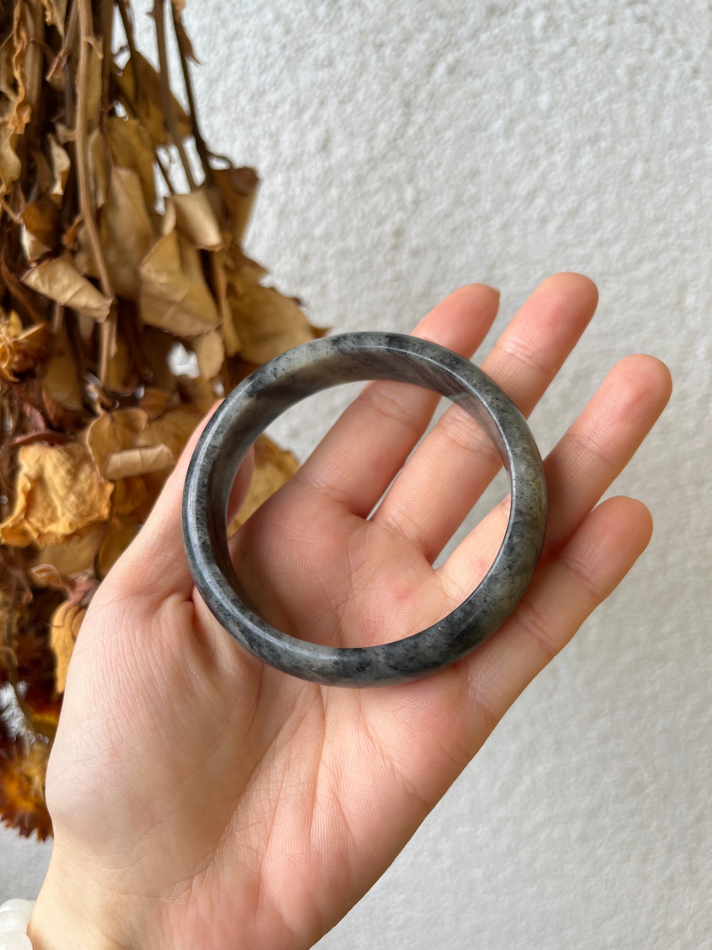 Gray Ink Dotted Hetian Qinghua Bangle 56mm+ | 和田点墨青花手镯