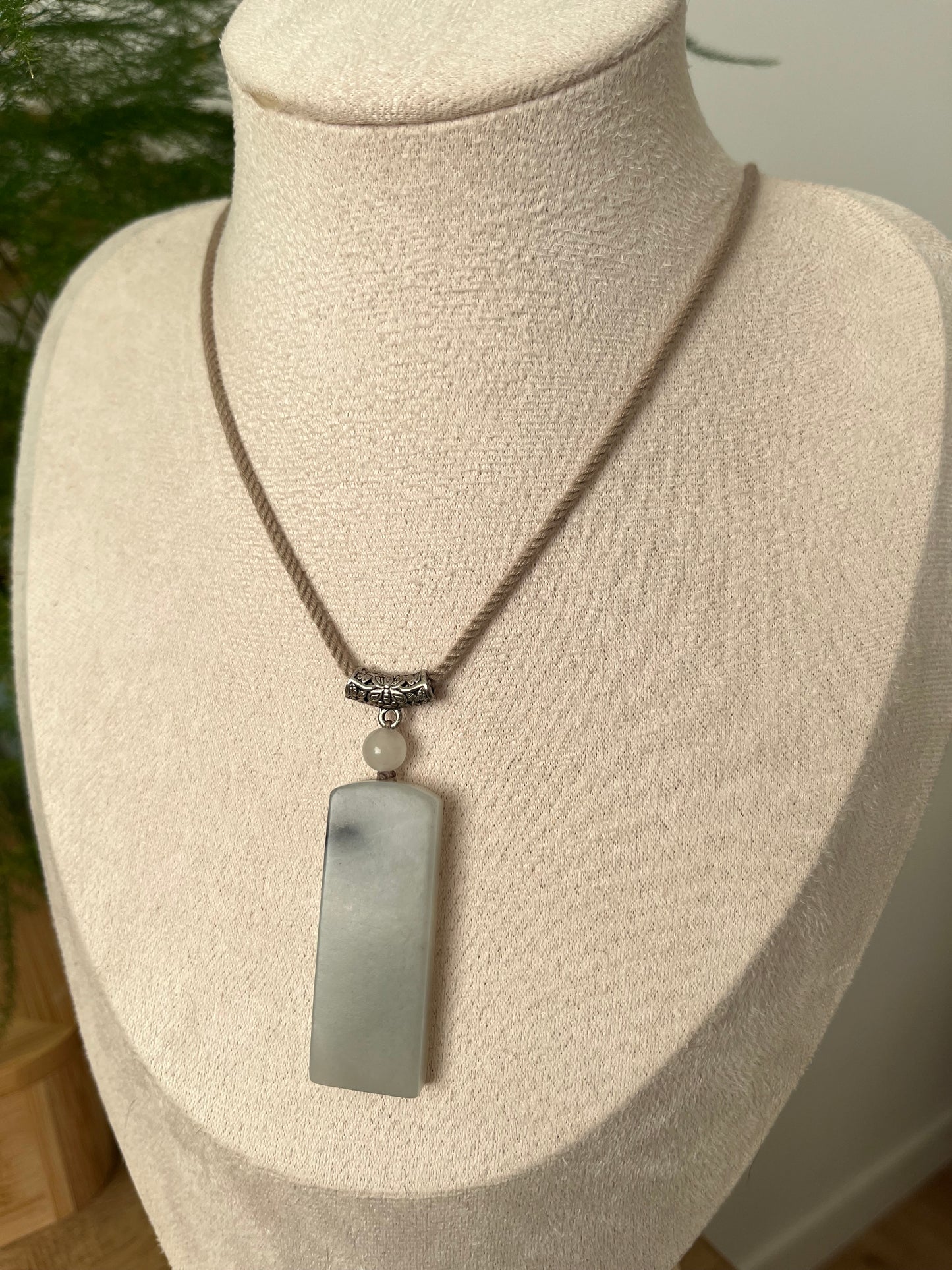 Qinghua Hetian Jade Flat Pendant | 和田青花意境小无事牌