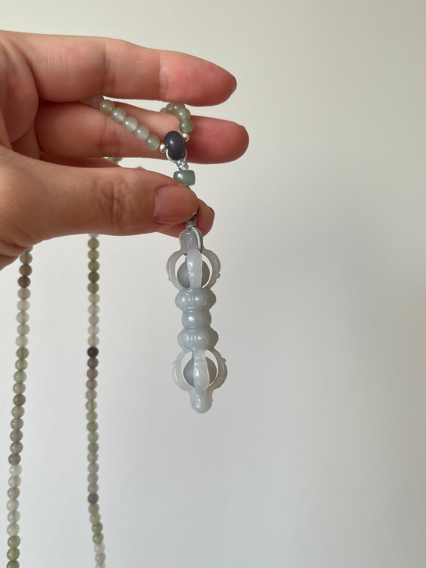 Hand Carved Hetian Jade Vajra Pendant, 手雕和田烟紫金刚杵