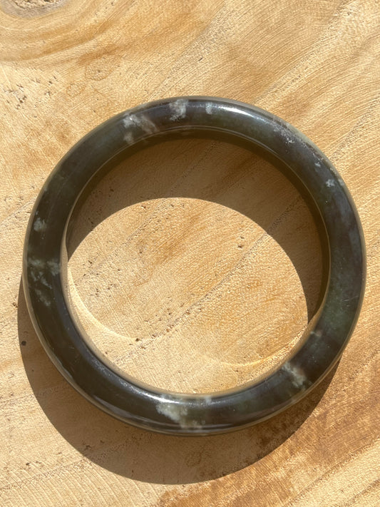 Smoky Gray Multi-hued with Cloud Patten Hetian Jade Bangle 57mm, 浓烟灰带紫带翠意境手镯