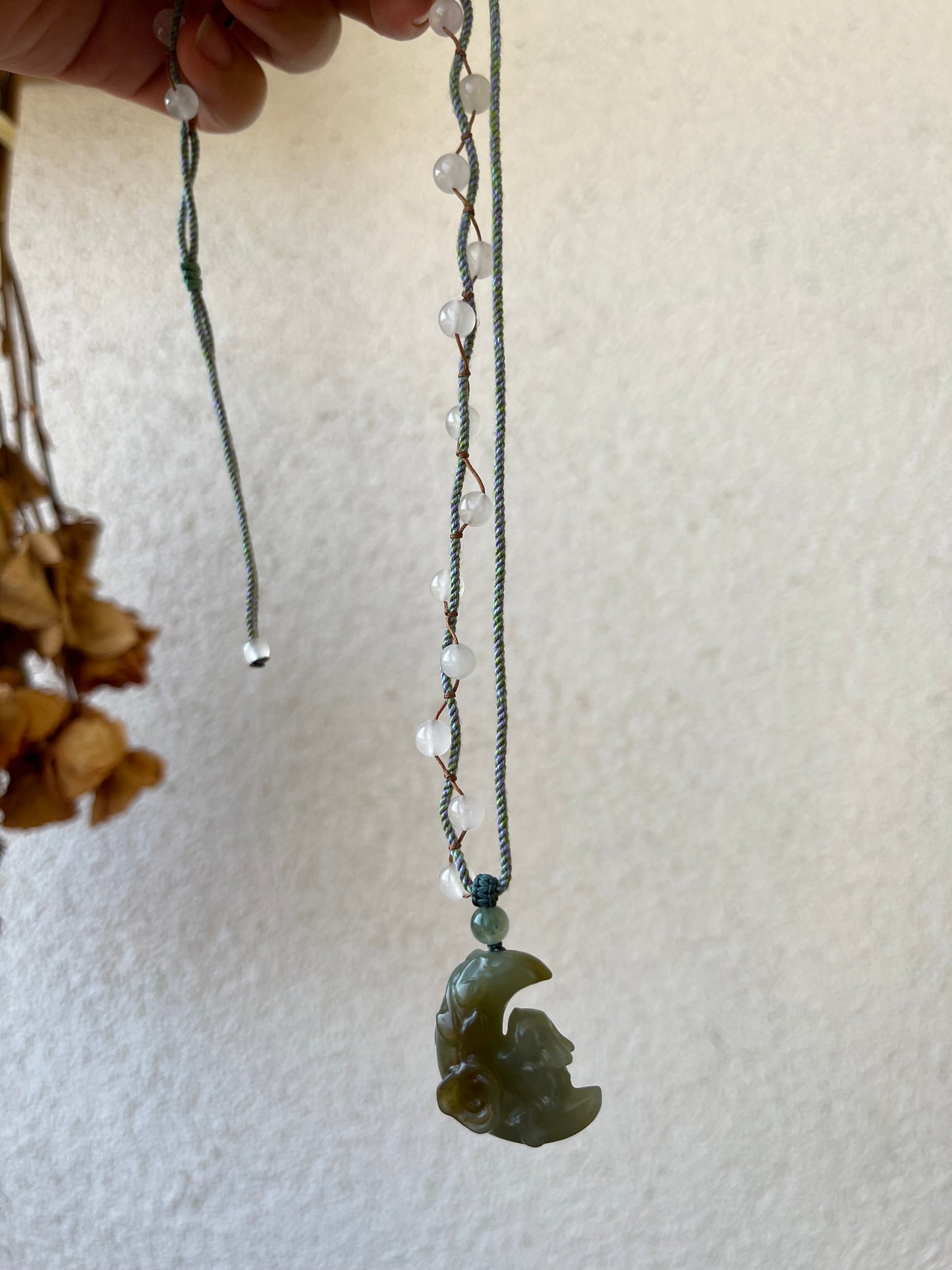 Handmade Necklace with a Cute Hand Carved Jade Rabbit on the Moon Pendant，手雕蓝糖月亮兔