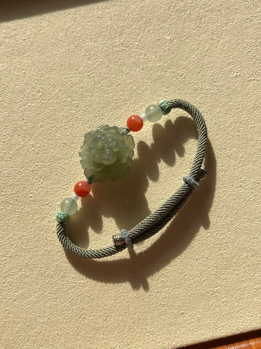 Hand Carved Green Hetian Peony Bracelet | 手雕和田玉牡丹手牌