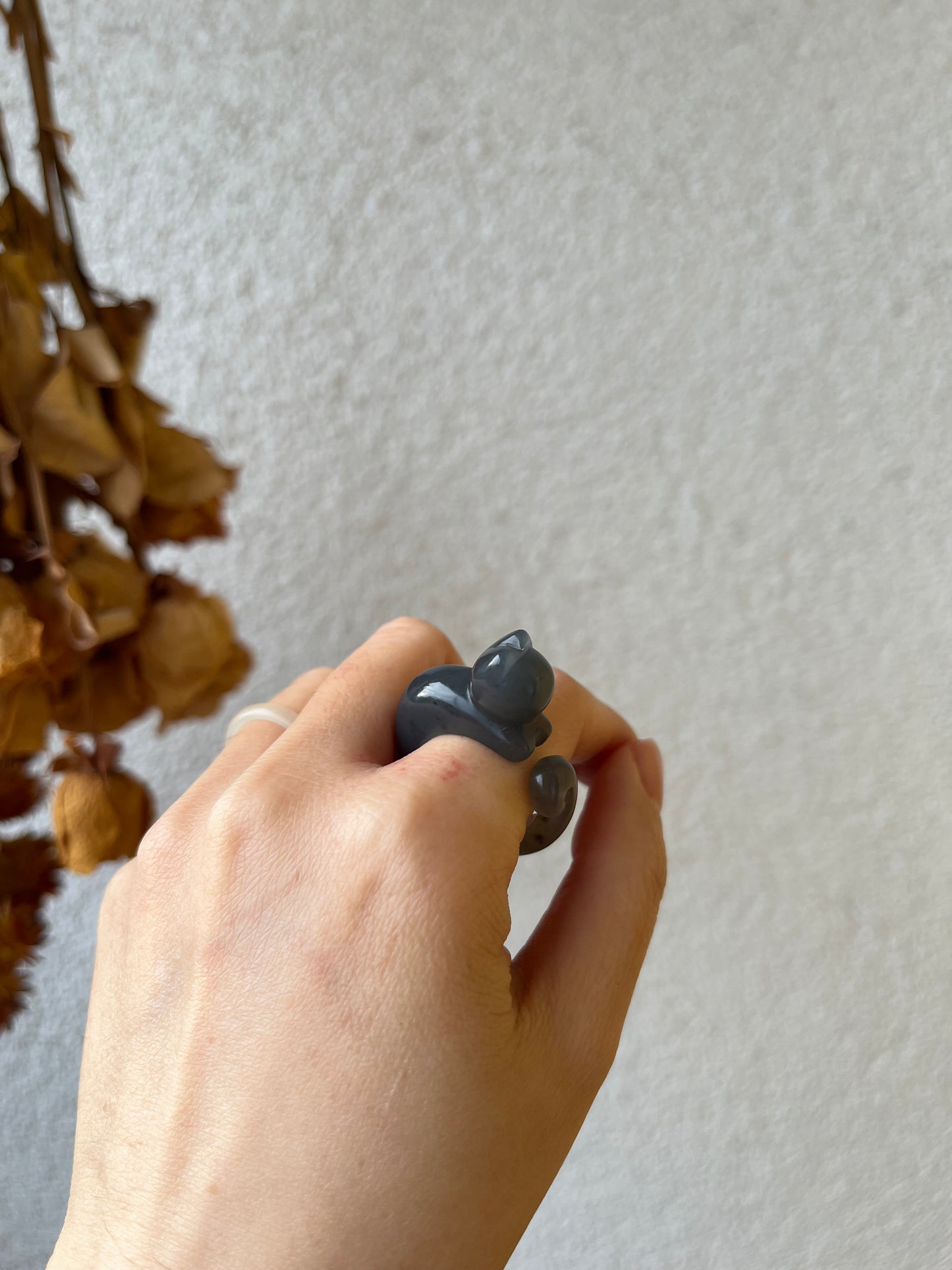 Hand Carved Xiu Jade Rings | 手雕岫玉戒圈