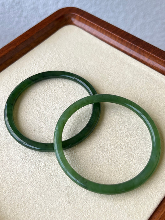 Green Hetian Jade Slim Bangle 58cm | 碧玉叮当镯