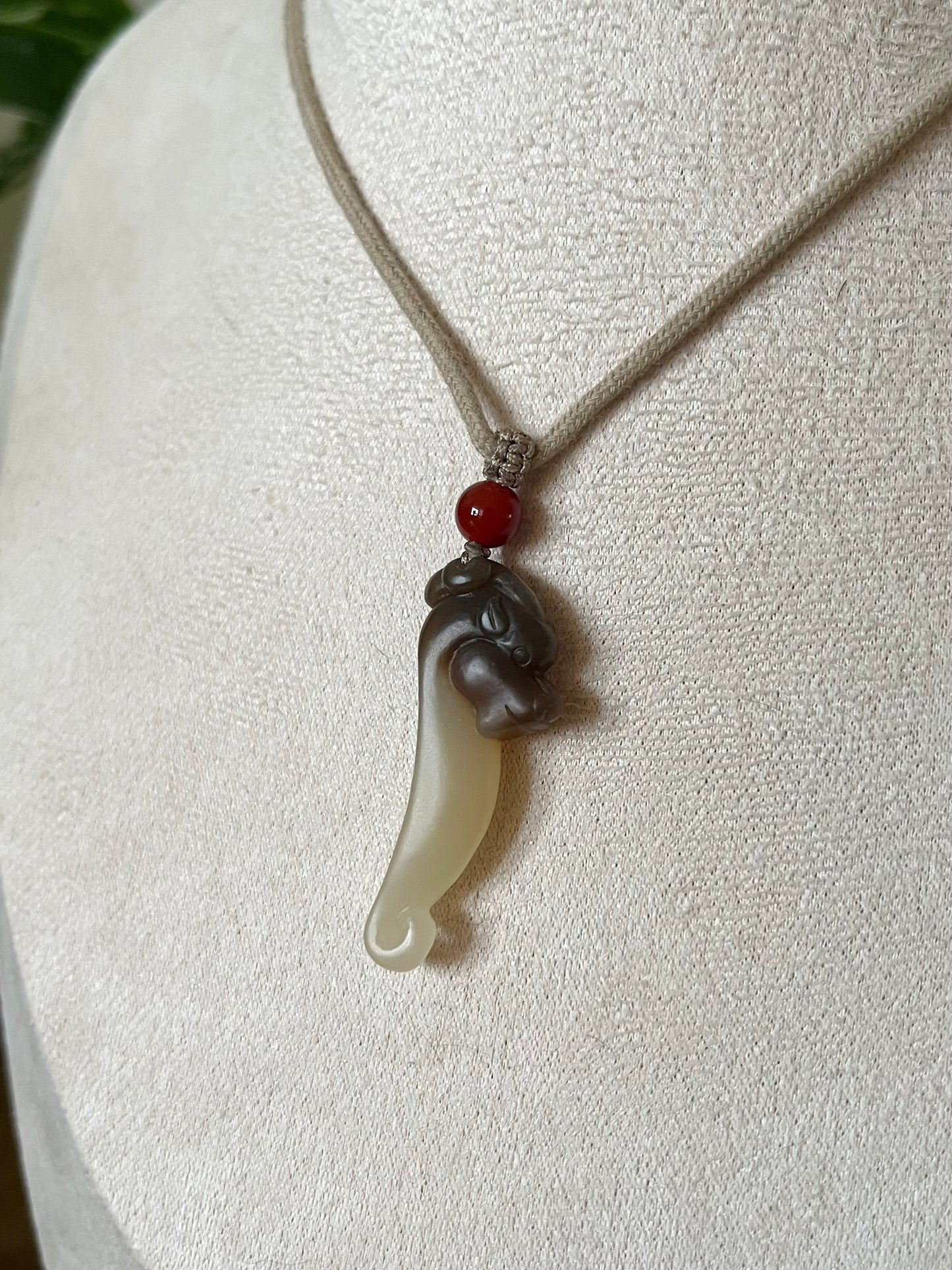 Hand Carved Brown Hetian Jade Chinese Dragon Pendant, 手雕和田糖玉小龙