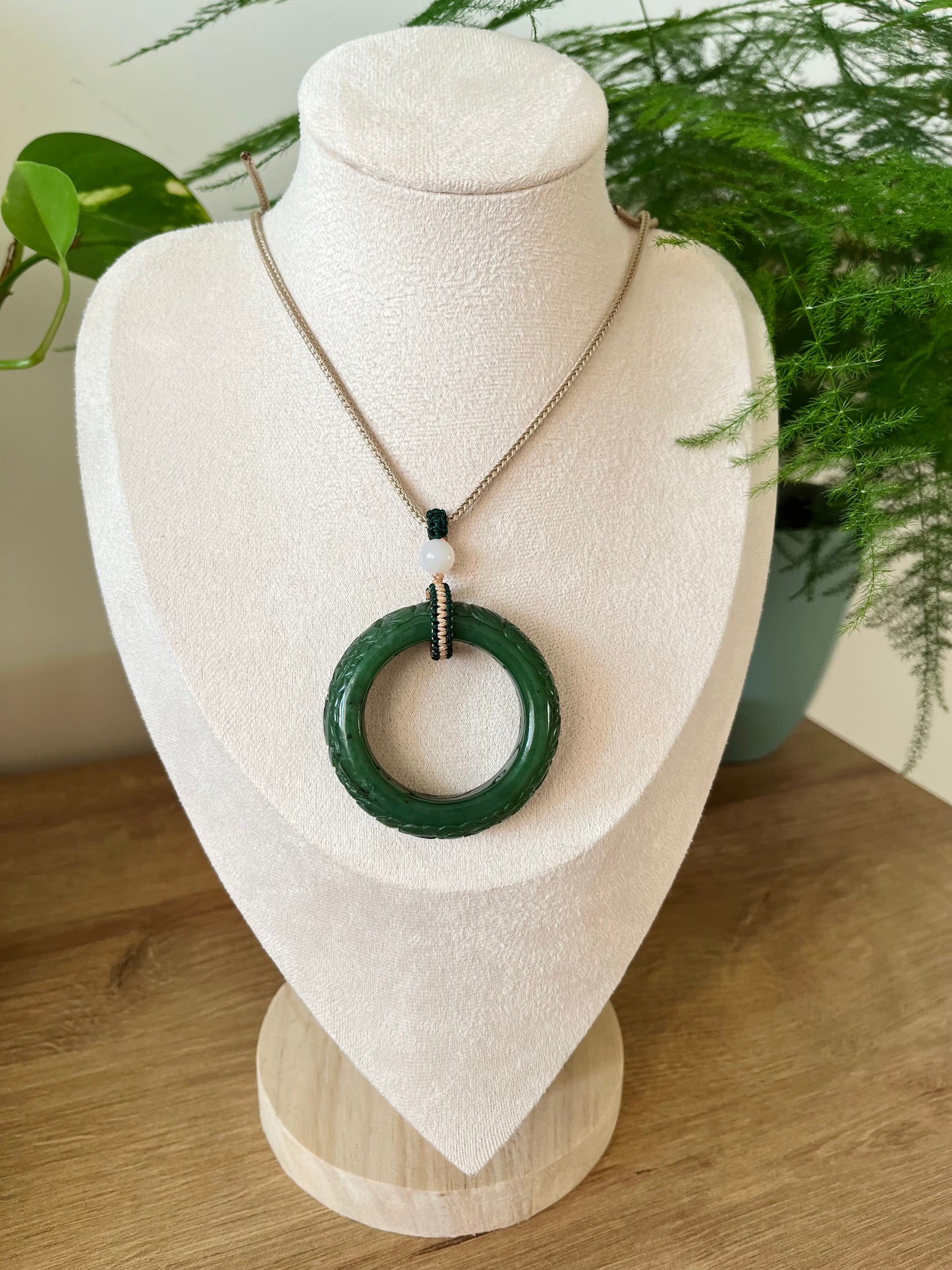 Hand Carved Green Hetian Jade Lotus Flower Peace Ring Pedant, 手雕碧玉荷花平安环吊坠