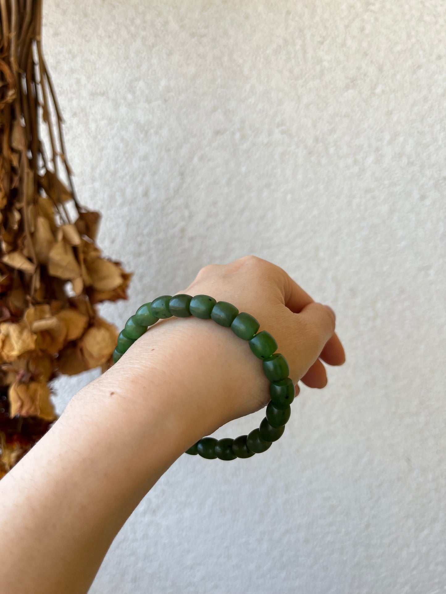 Green Hetian Jade Beaded Bracelet (8mm x 8mm)，碧玉直切手串