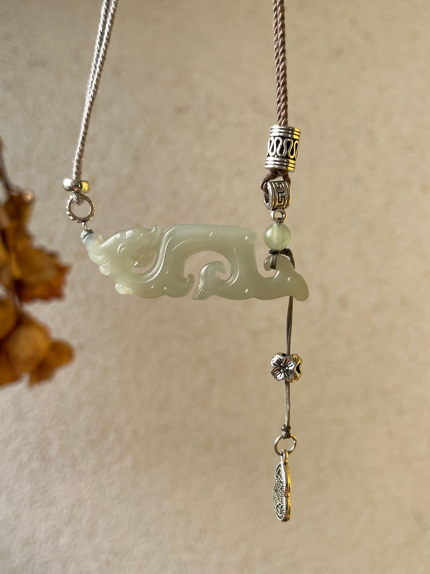 Designed Necklace with a Hand Carved Jade Chinese Antique-style Dragon Pendant, 设计款手雕和田晴水仿古龙吊坠