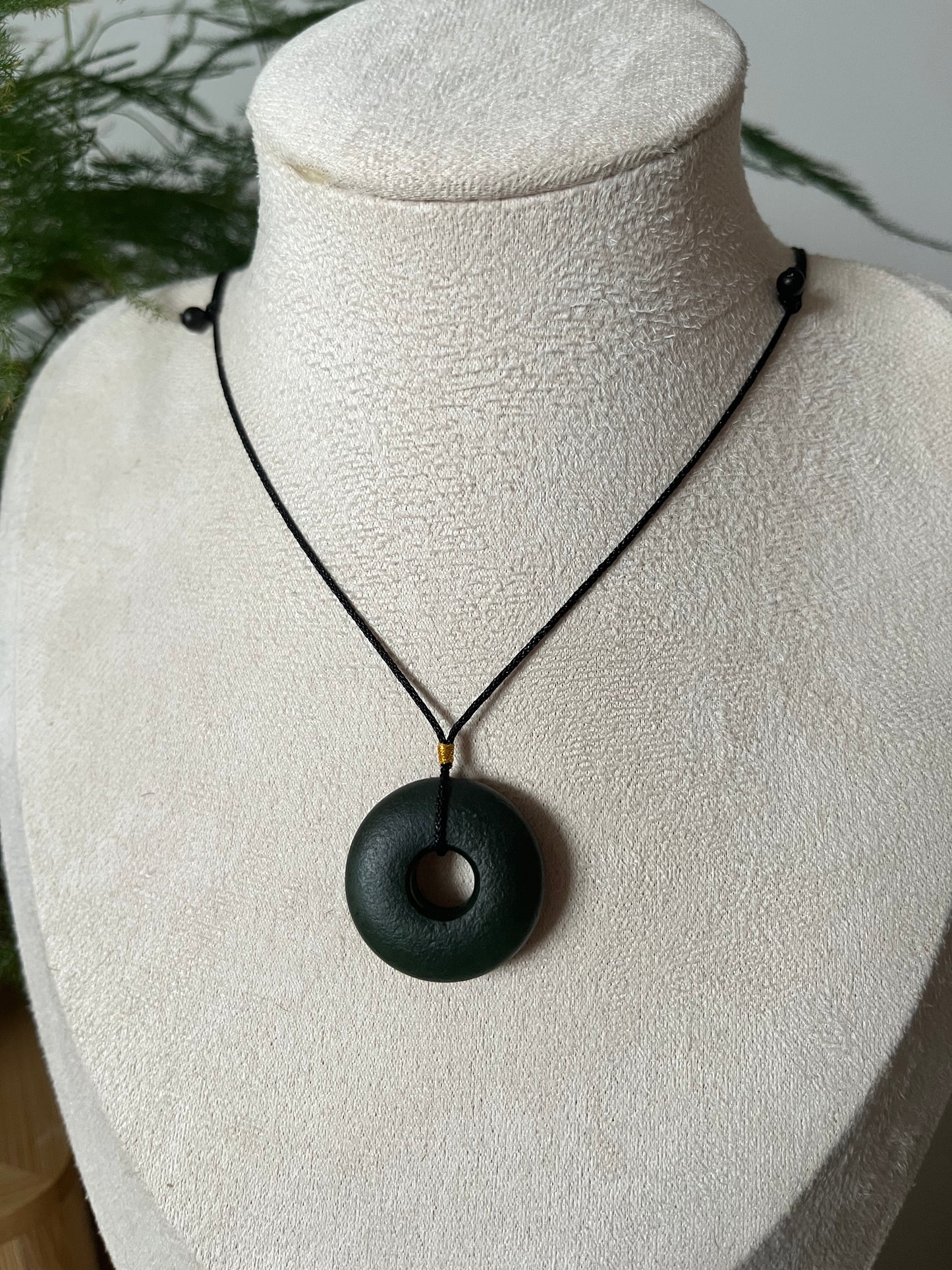 Antique-style Dark Green Hetian Jade Safety Clasp Pendant, PI pendant | 和田碧玉古风平安扣