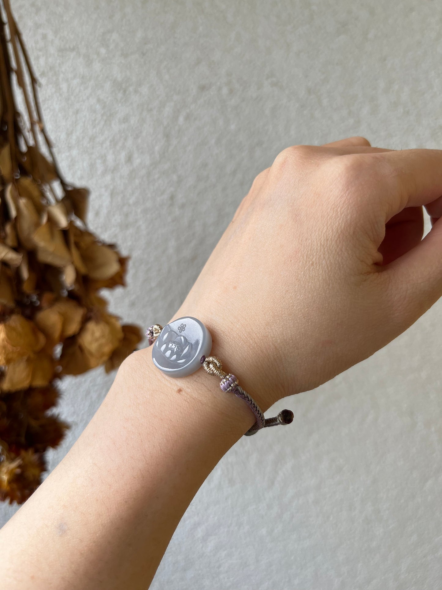 Hand Carved Smoky Purple Hetian Jade Lotus Bracelet | 手雕烟紫荷花手牌