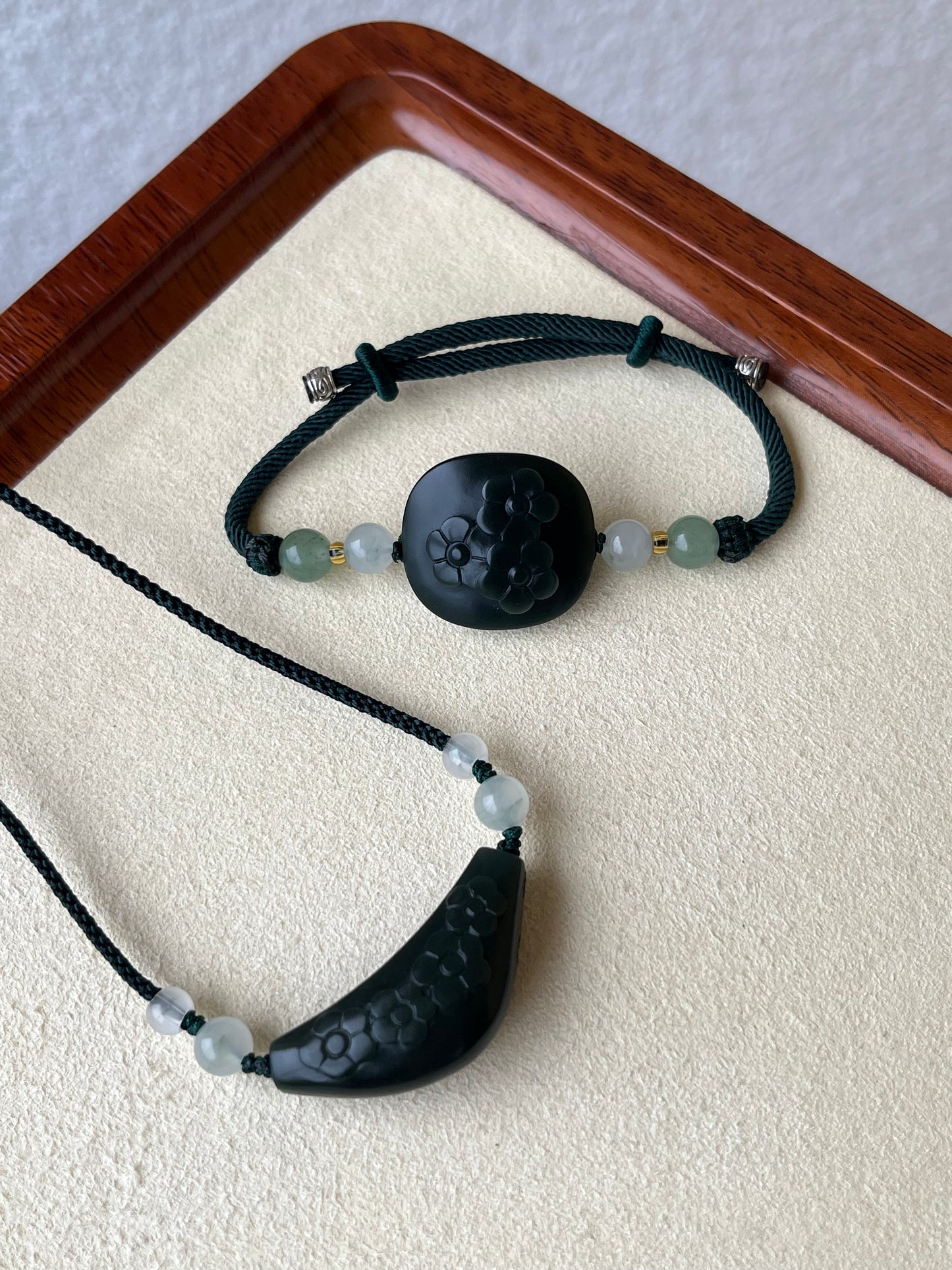 Hand Carved Premium Dark Green (Cyan) Hetian Jade Plum Blossom Set  | 手雕和田青玉一细梅花锁骨，手牌