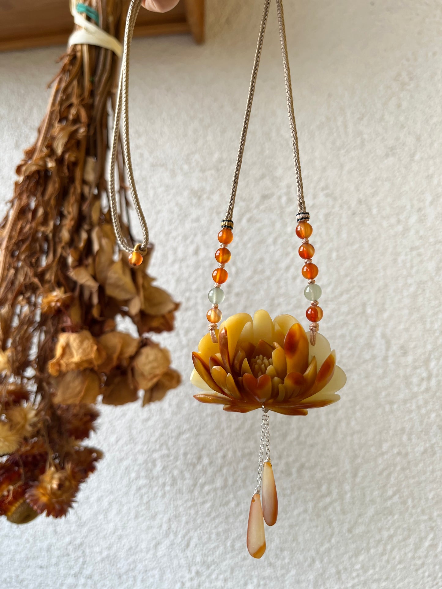 Hand Carved Xiu Jade Peony Pendant | 手雕岫玉牡丹