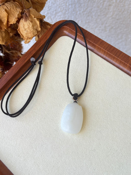 Hand Carved Mutton Fat Guanyin Pendant | 羊脂白玉观音