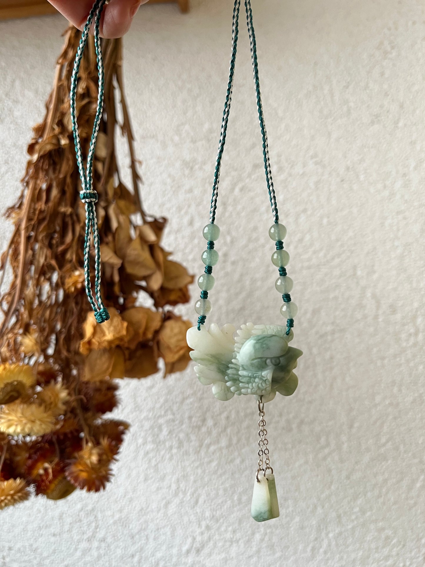 Hand Carved Green Xiu Jade Magpie | 手雕岫玉喜鹊