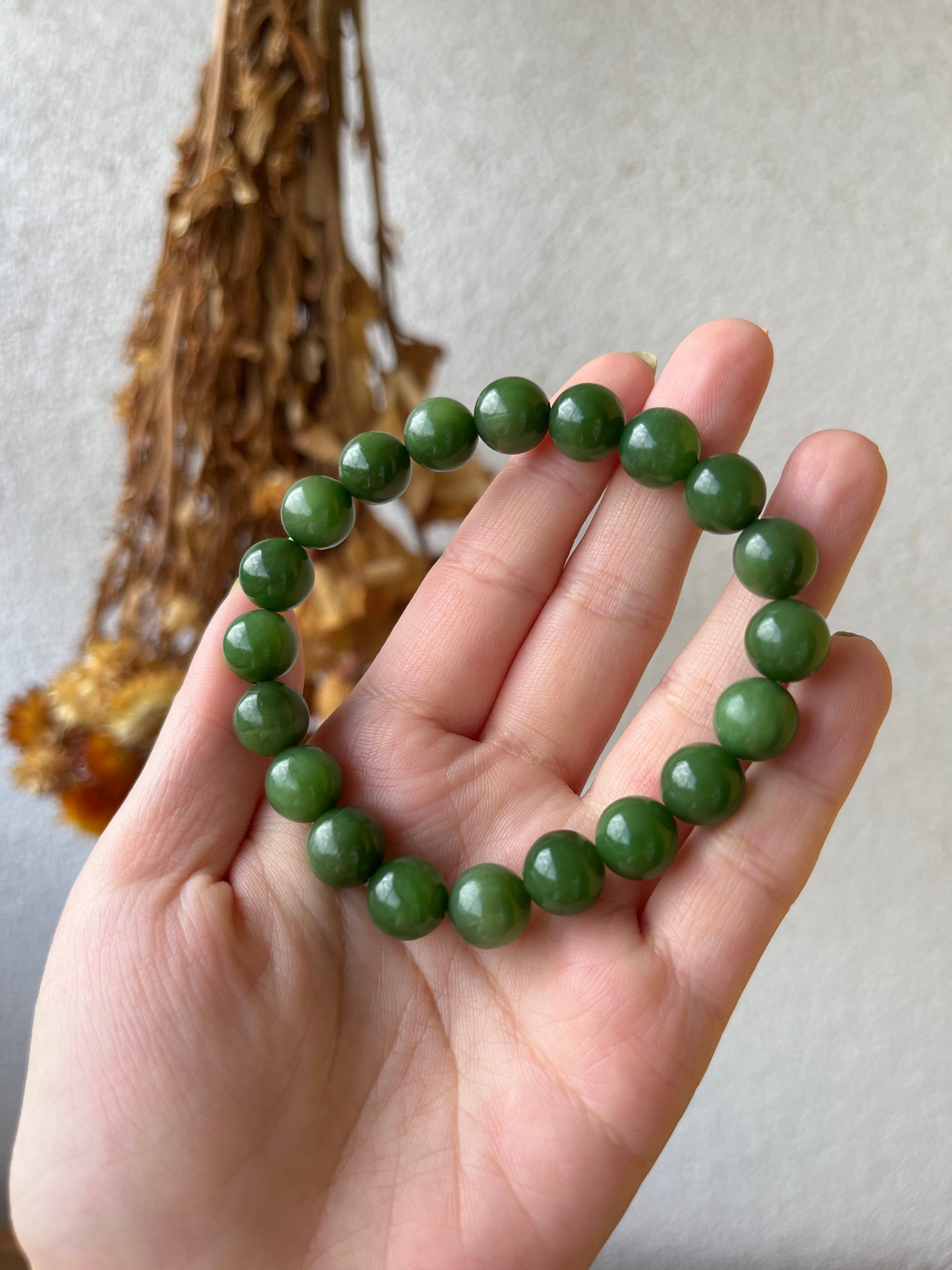 Green Hetian Jade Beaded Bracelet 10mm | 和田碧玉粉绿手串