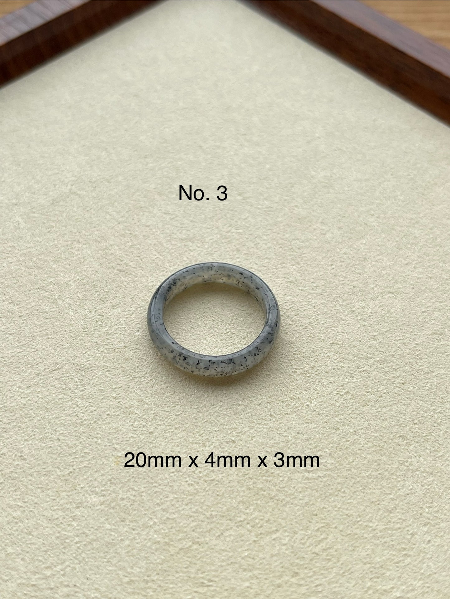 Qinghua Hetian Jade Rings | 和田点墨青花戒圈
