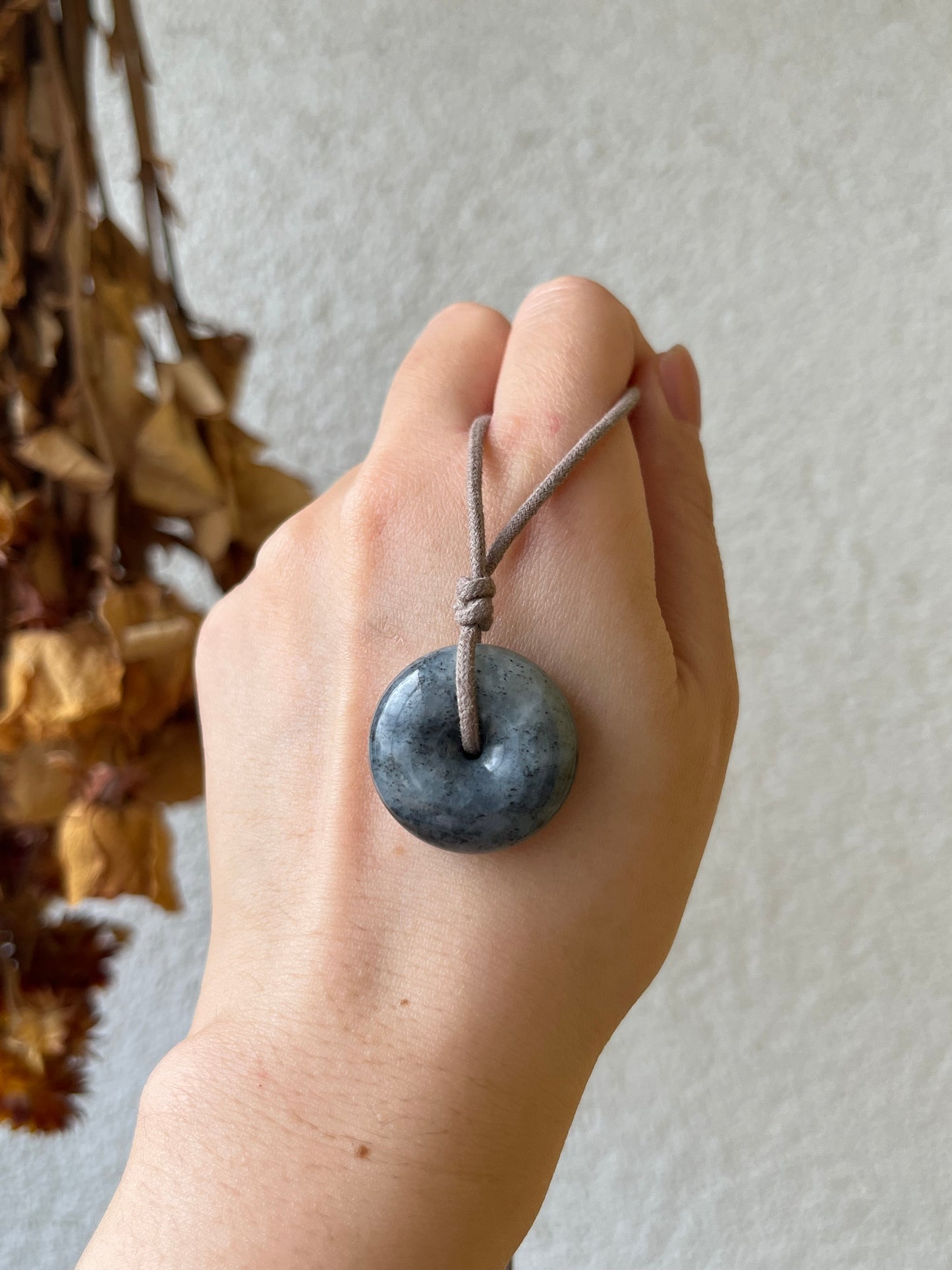 Ink-dotted Qinghua (gray and white) Hetian Jade Safty Buckle, PI Pendant | 和田点墨青花平安扣