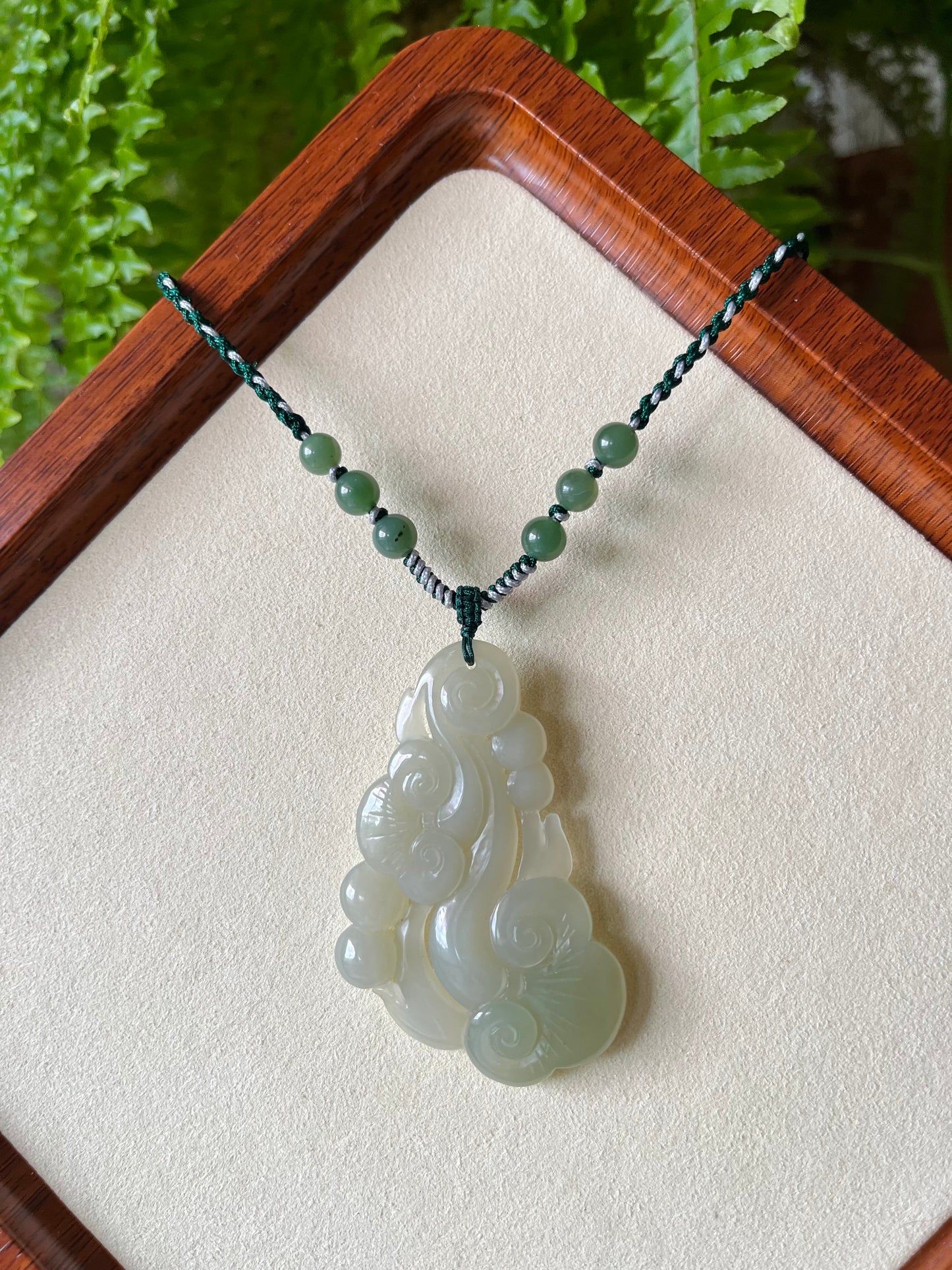Hand Carved Hetian Jade Ruyi Pendant | 手雕青海晴水微带翠如意吊坠