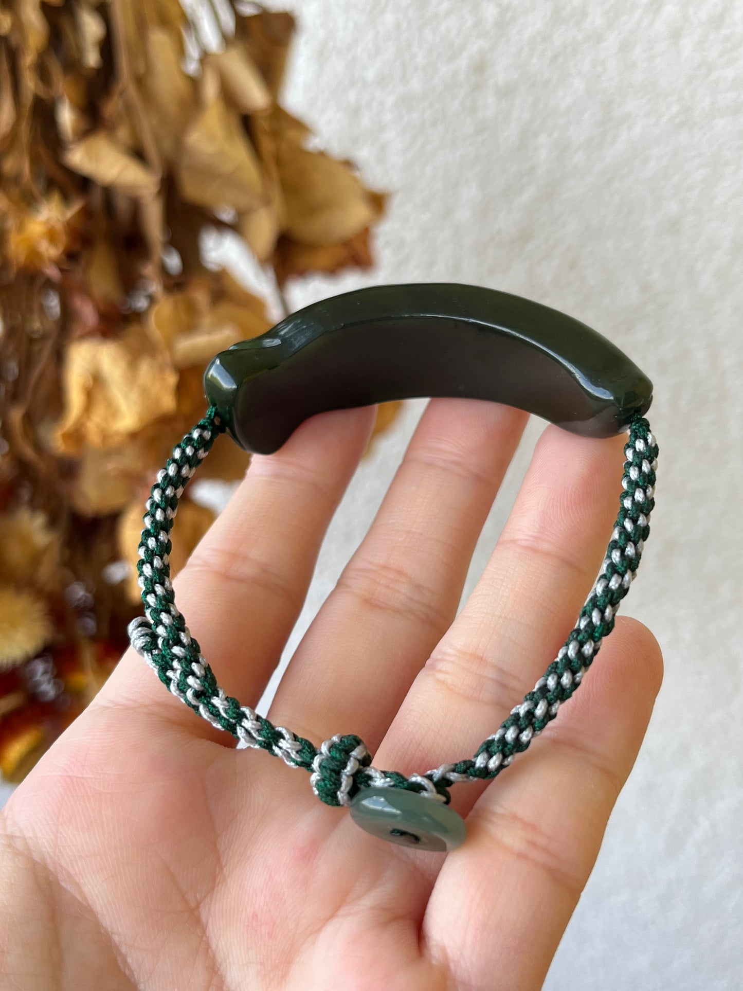 Handmade Bracelet with a Hand Carved Dark Green Hetian Jade Fish Pendant，碧玉红皮老料鱼手牌