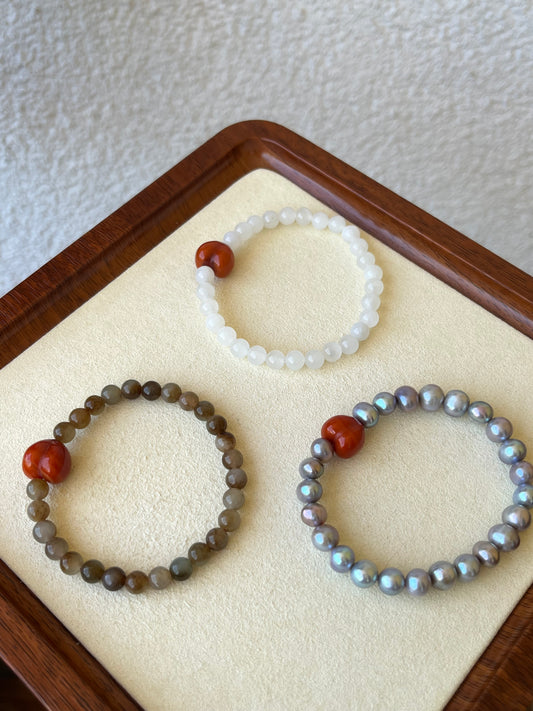 Bracelets with Red Agate Heart | 红玛瑙屁桃手串