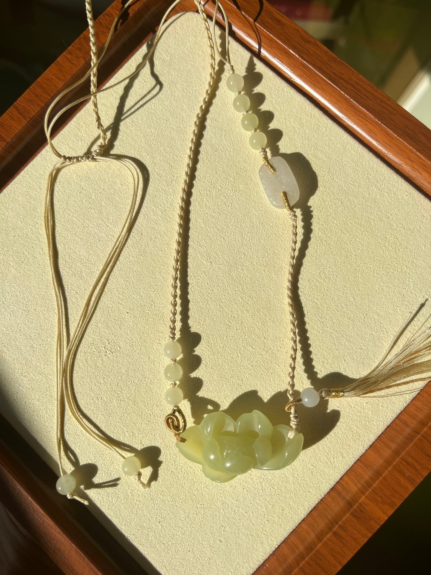 Hand Carved Yellow Hetian Jade Lotus Necklace | 手雕和田玉黄口荷花