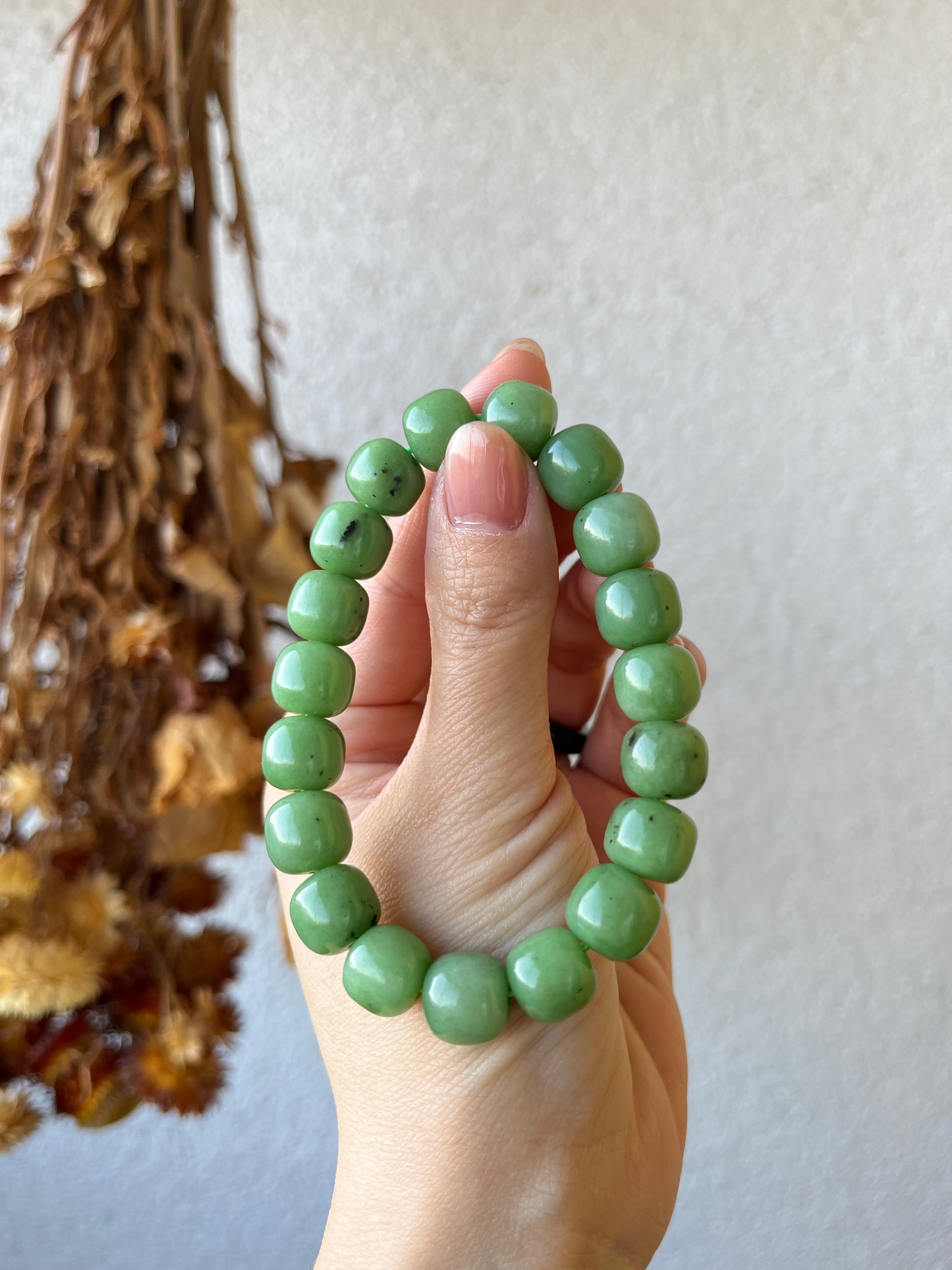 Light Green Hetian Jade Barrel Bead Bracelet 10mm x 9mm | 和田碧玉老型珠手串