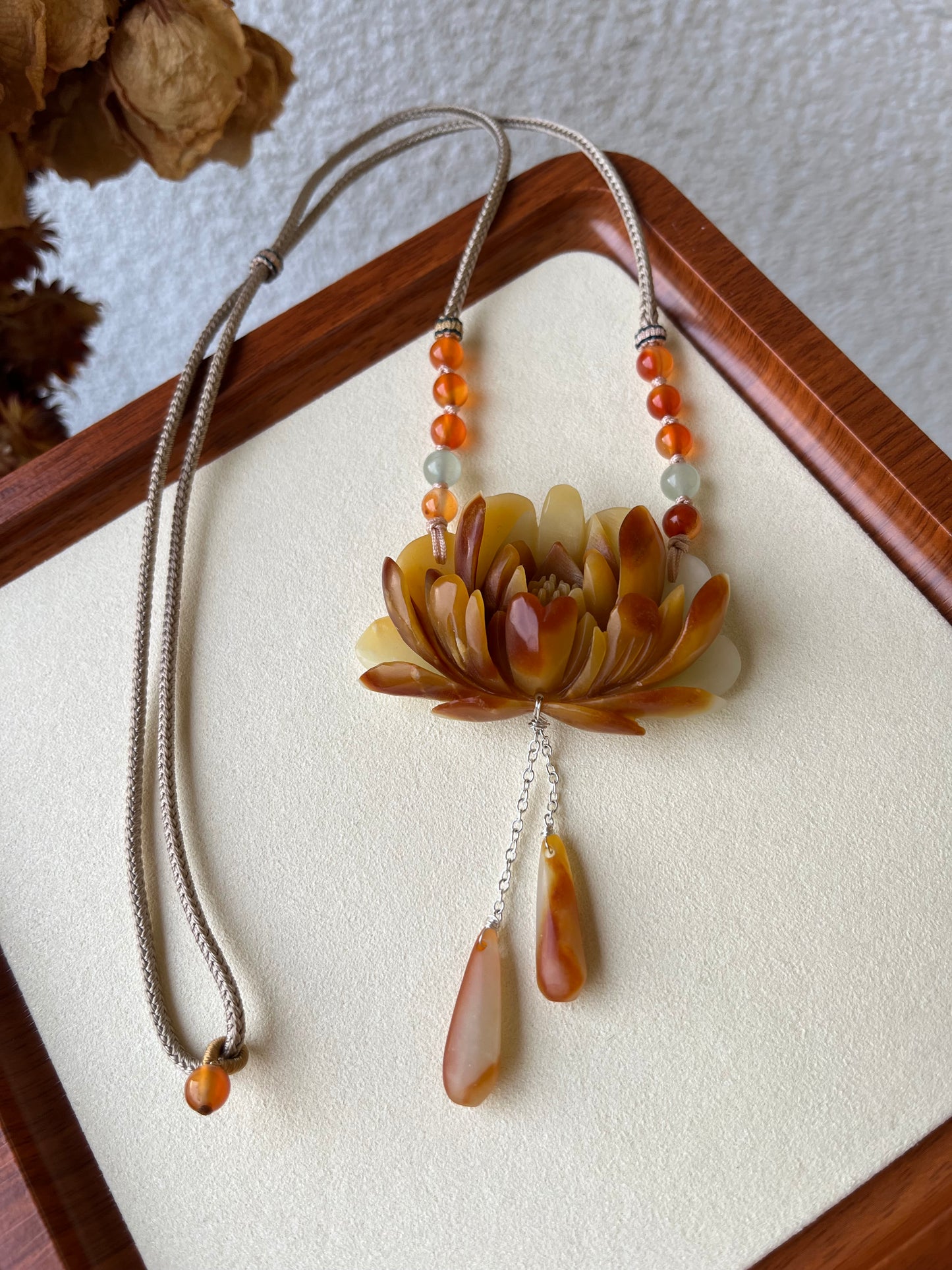 Hand Carved Xiu Jade Peony Pendant | 手雕岫玉牡丹