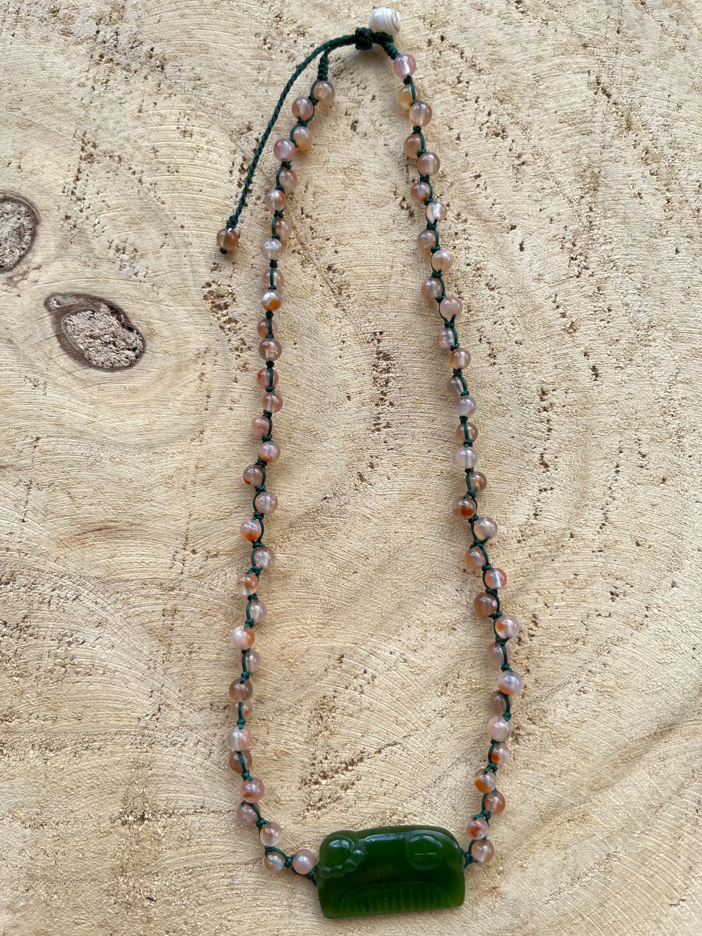 Handmade Choker with a Hand Carved Green Hetian Jade Comb | 手编和田碧玉小梳子项链