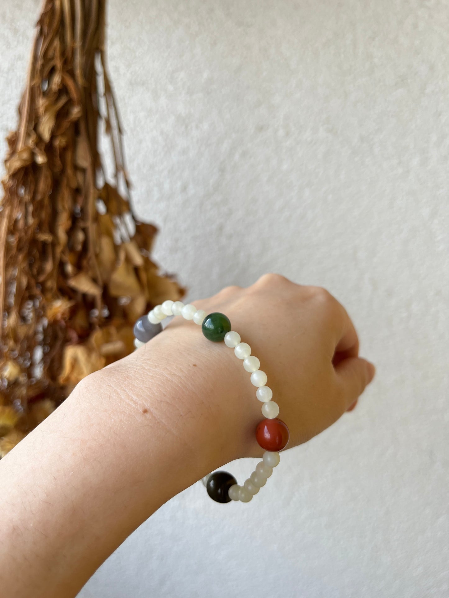 Multi-color Hetian Jade and Nanhong Agate Beaded Bracelet