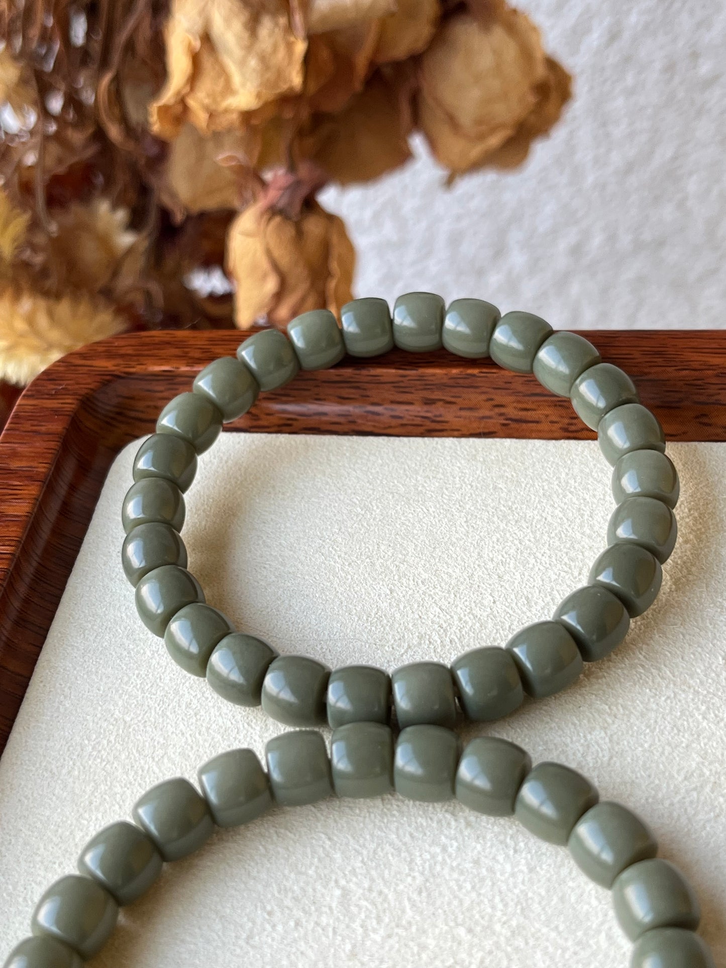 Straight Cut Elaeagnus Green Hetian Jade Beaded Bracelet (8mm x 6mm) | 和田沙枣青直切手串