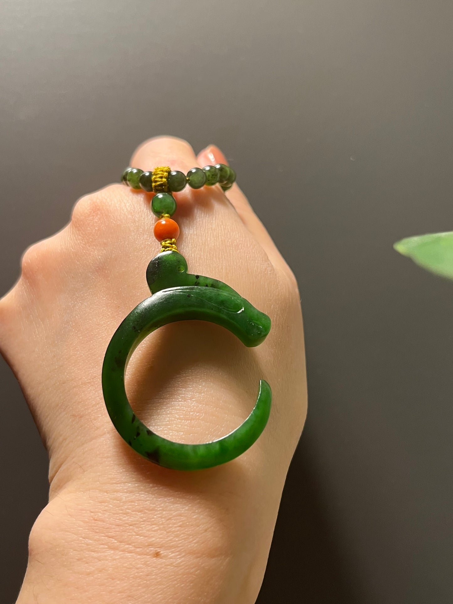 Red-skinned old mine Green Hetian Jade Pig Dragon Set, 红皮老矿俄碧玉猪龙套链