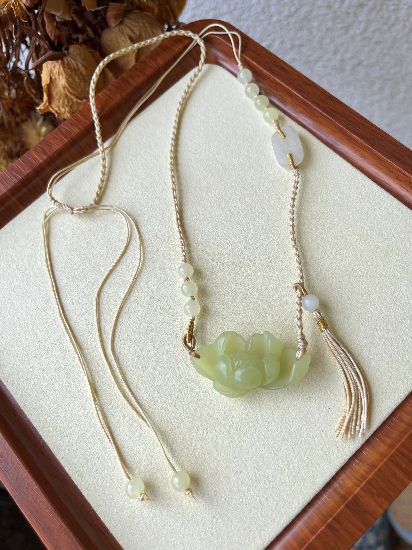 Hand Carved Yellow Hetian Jade Lotus Necklace | 手雕和田玉黄口荷花