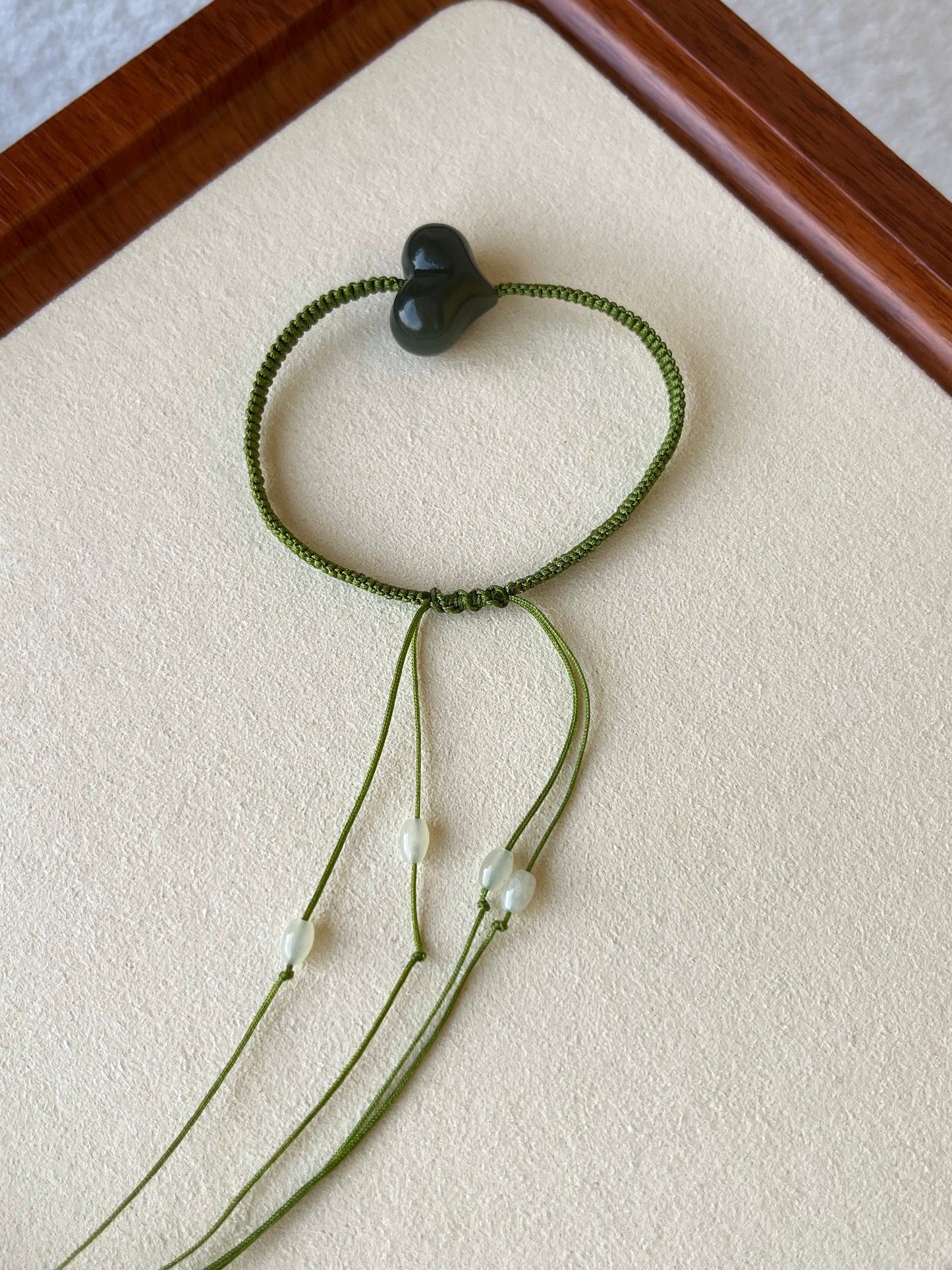 Handmade Hetian Jade Bracelets | 和田玉屁桃手绳