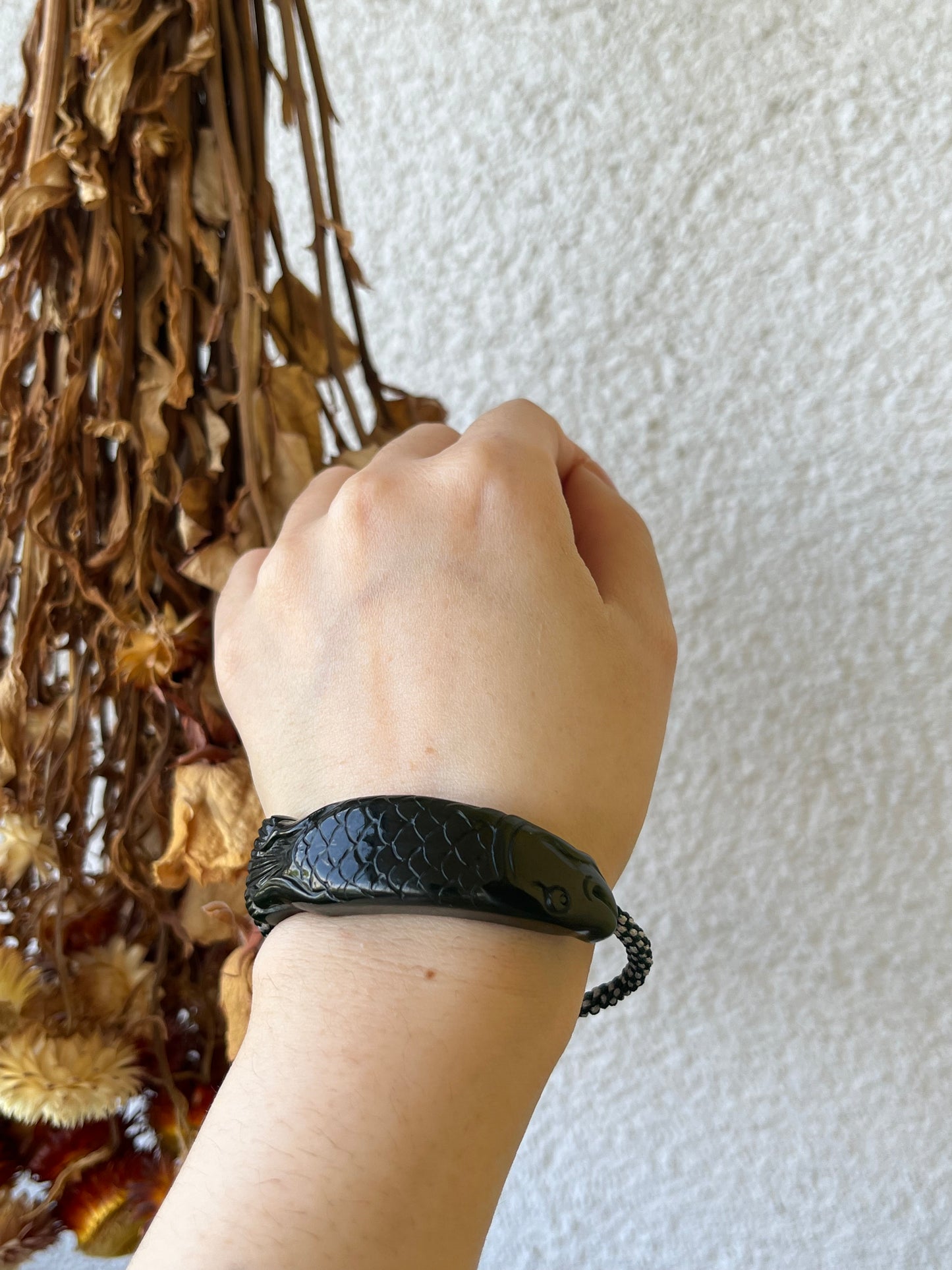 Handmade Bracelet with a Hand Carved Dark Green Hetian Jade Fish Pendant，碧玉红皮老料鱼手牌