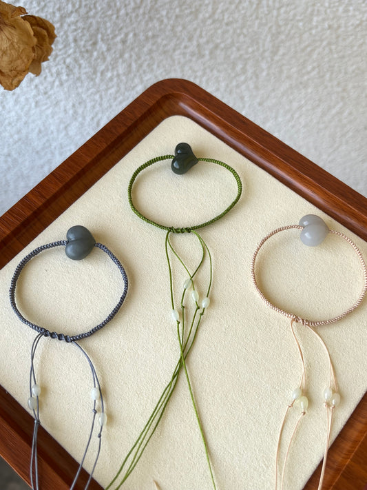 Handmade Hetian Jade Bracelets | 和田玉屁桃手绳