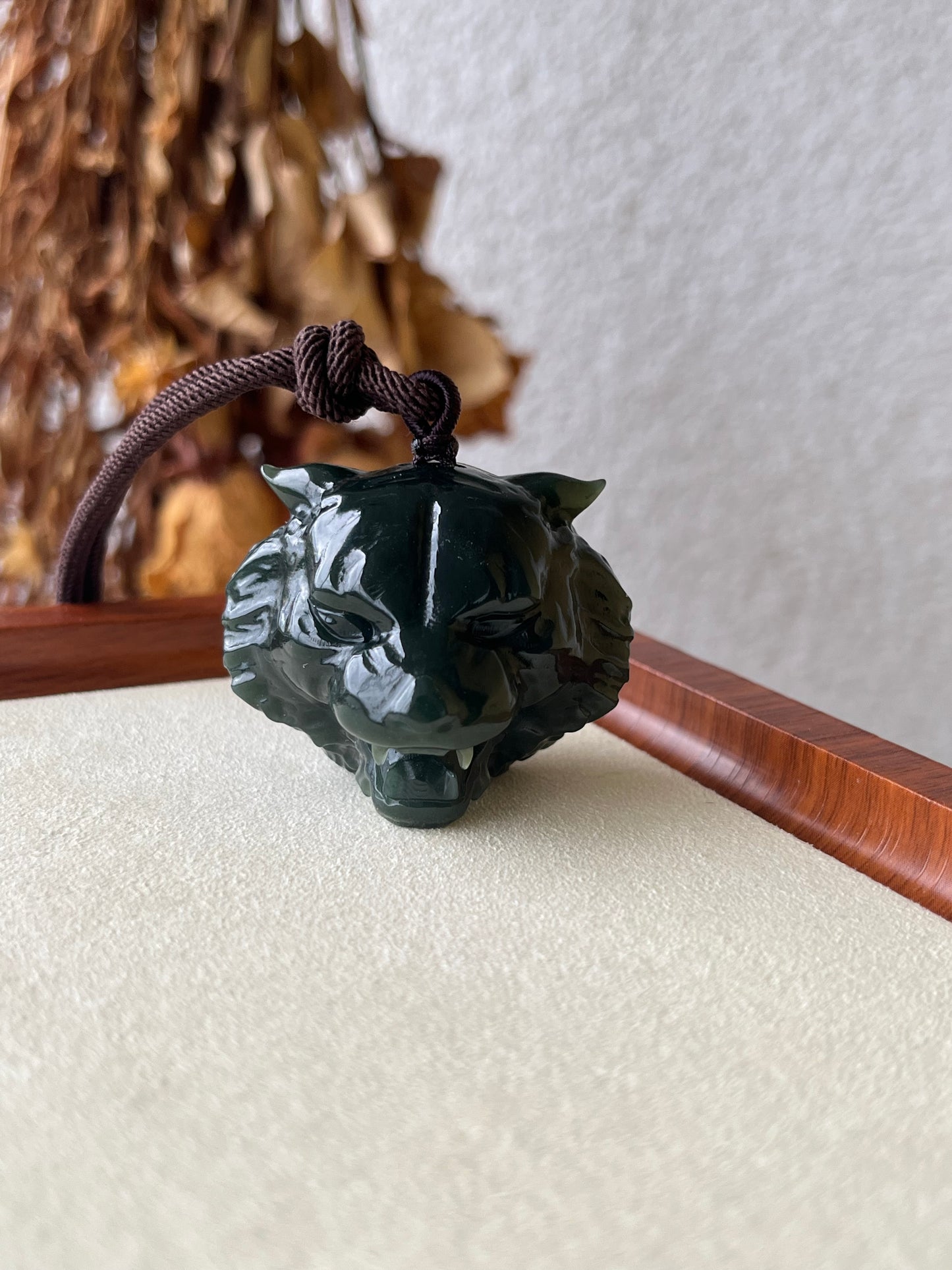 Hand Carve Dark Green Hetian Jade Wolf Head | 手雕和田青玉狼头