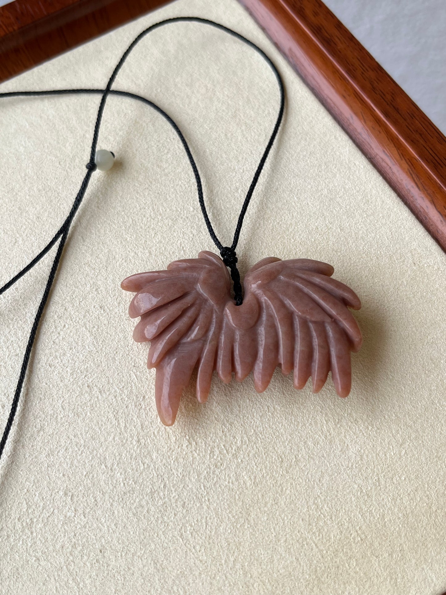 Hand Carved Red Xiu Jade Wings | 手雕岫玉天使之翼