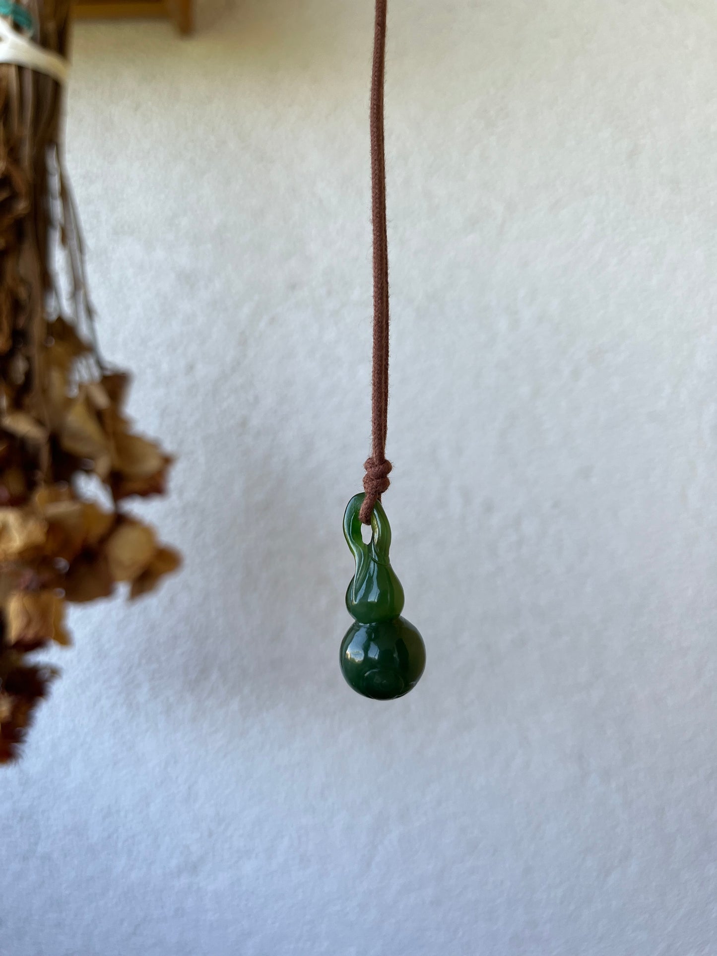 Hand Carved Green Hetian Jade Hulu Pendant, 手雕碧玉葫芦
