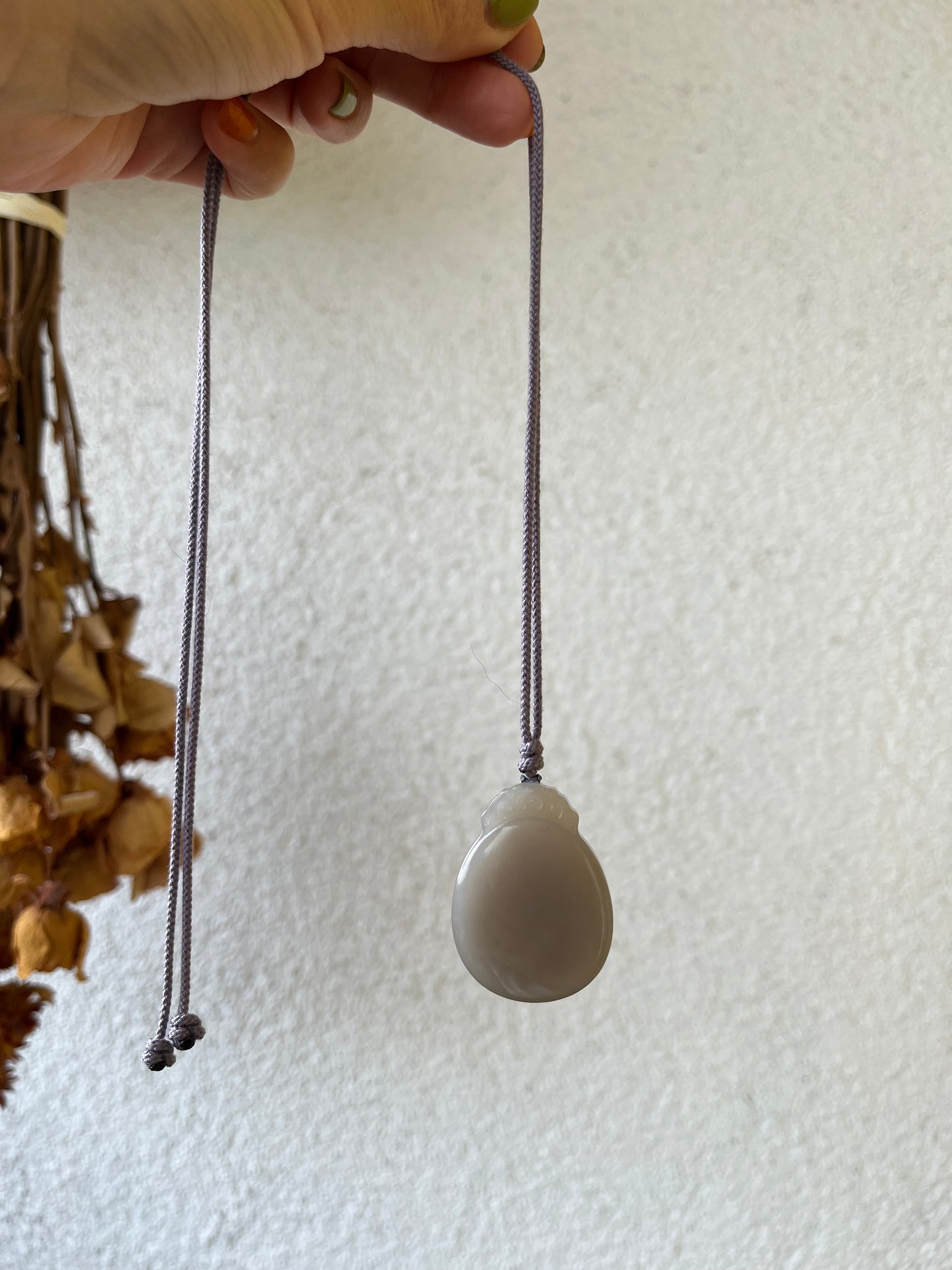 Smoky Puple Hetian Jade Ruyi-Head Round Flat Pendant | 和田烟紫如意牌头圆牌无事牌