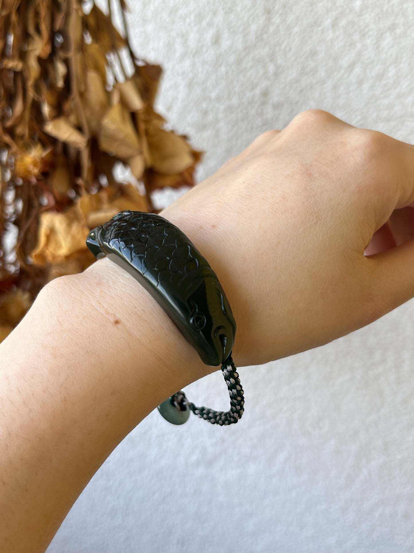 Handmade Bracelet with a Hand Carved Dark Green Hetian Jade Fish Pendant，碧玉红皮老料鱼手牌