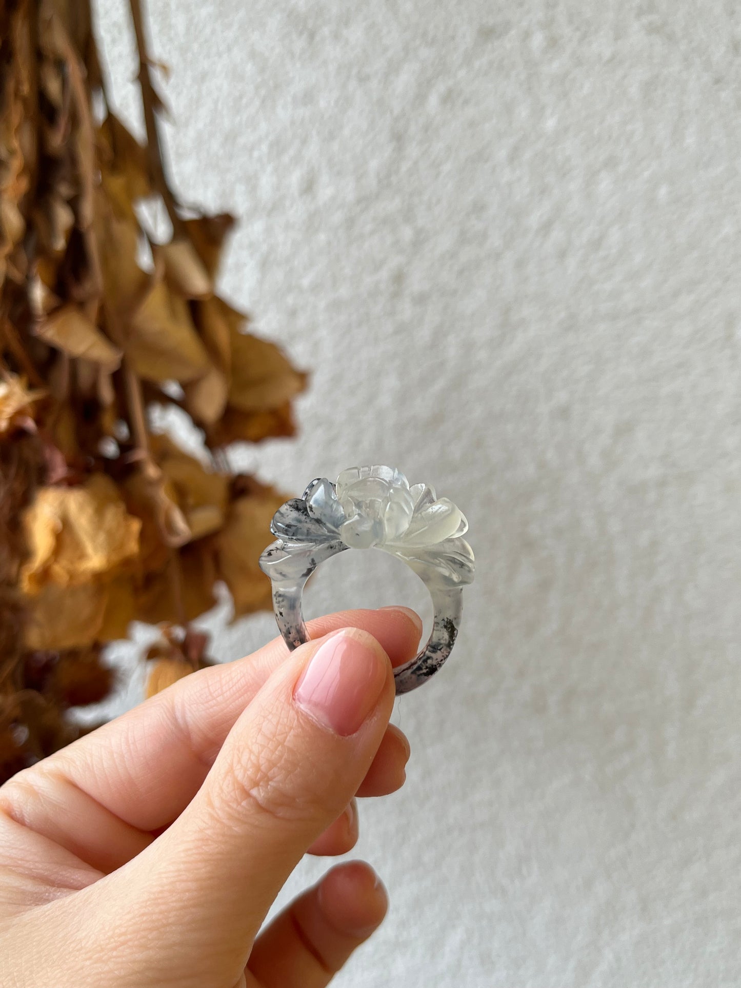 Hand Carved Xiu Jade Flower Rings | 手雕岫玉花戒圈